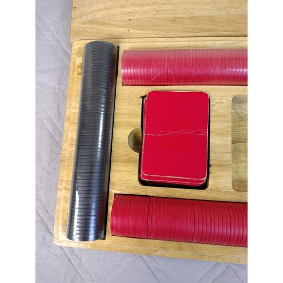 Vintage Marlboro Cigarettes Poker Set in Wood Box Missing Black cards - Picture 3 of 5